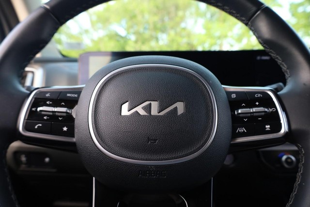 Kia Sorento Vehicle Image 13