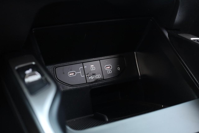 Kia Sorento Vehicle Image 19