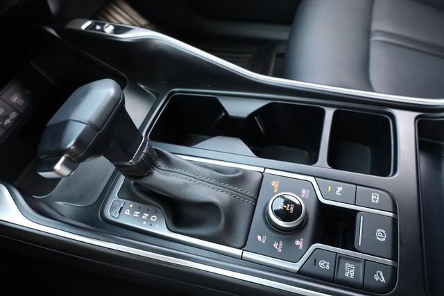Kia Sorento Vehicle Image 20