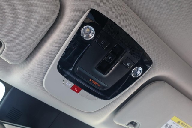 Kia Sorento Vehicle Image 21
