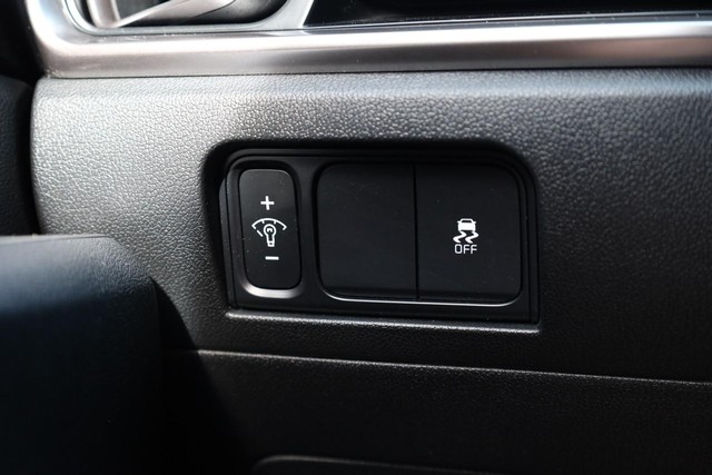 Kia Sorento Vehicle Image 23