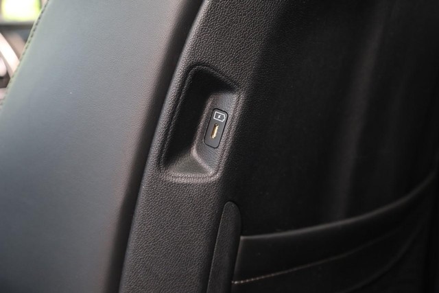 Kia Sorento Vehicle Image 26