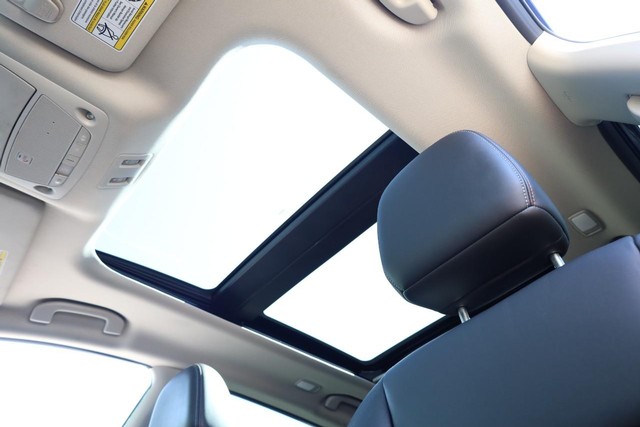 Nissan Murano Vehicle Image 08