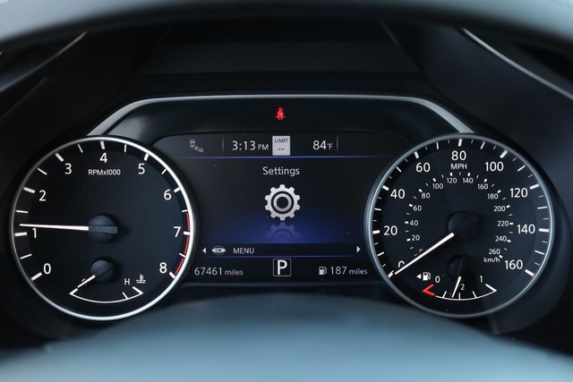 Nissan Murano Vehicle Image 11