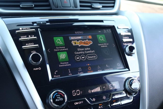 Nissan Murano Vehicle Image 12