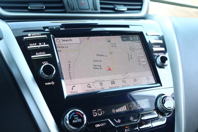 Nissan Murano Vehicle Image 13