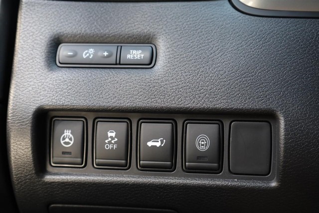 Nissan Murano Vehicle Image 21