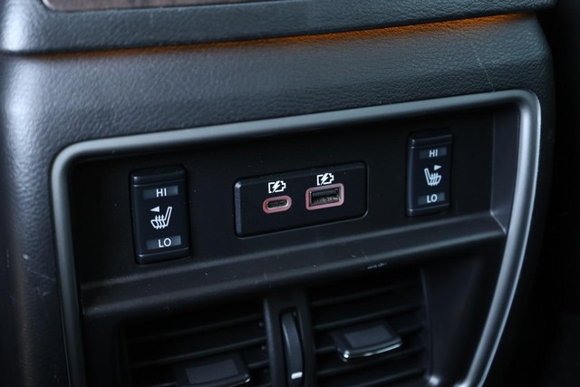Nissan Murano Vehicle Image 24