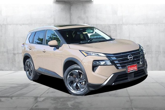 Nissan Rogue Vehicle Image 02