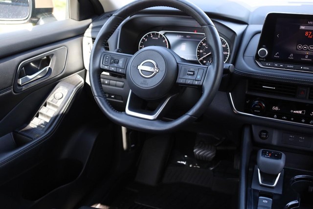 Nissan Rogue Vehicle Image 26