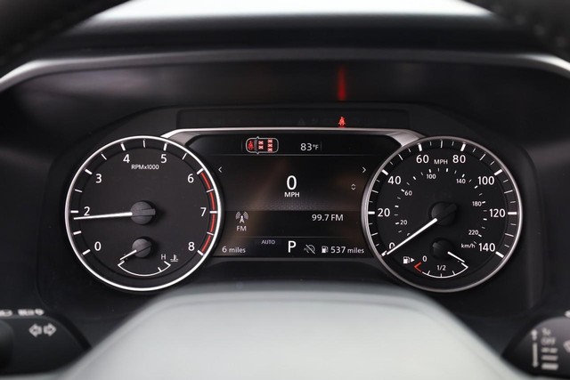 Nissan Rogue Vehicle Image 10