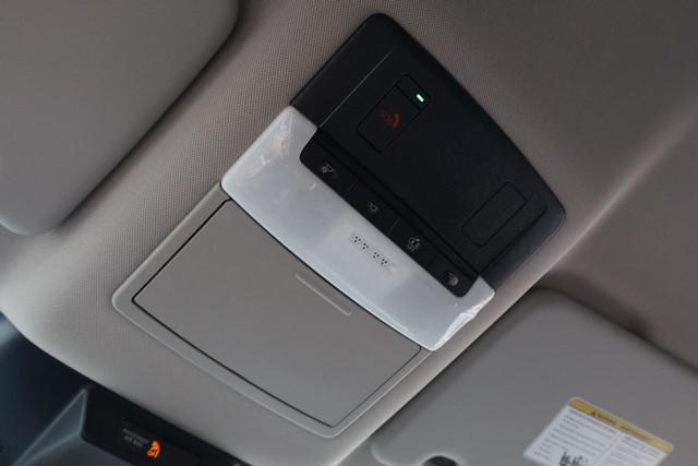 Nissan Rogue Vehicle Image 16