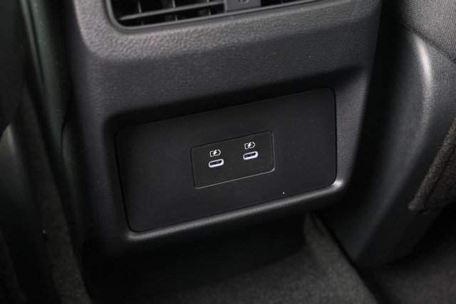Nissan Rogue Vehicle Image 21