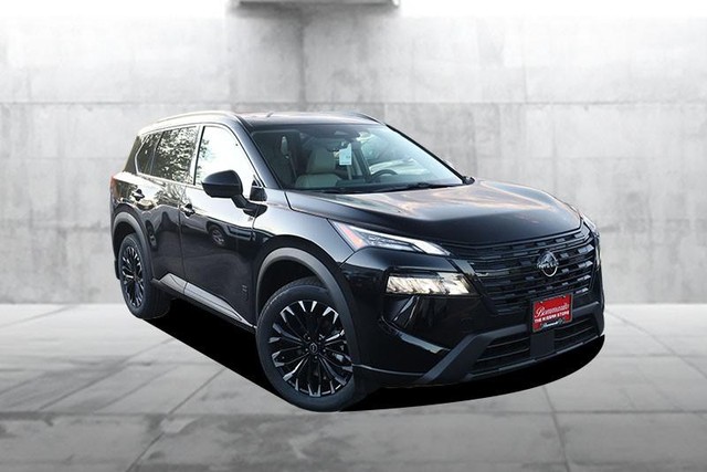 Nissan Rogue Vehicle Image 02