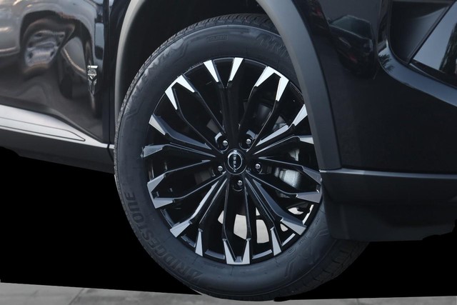 Nissan Rogue Vehicle Image 03