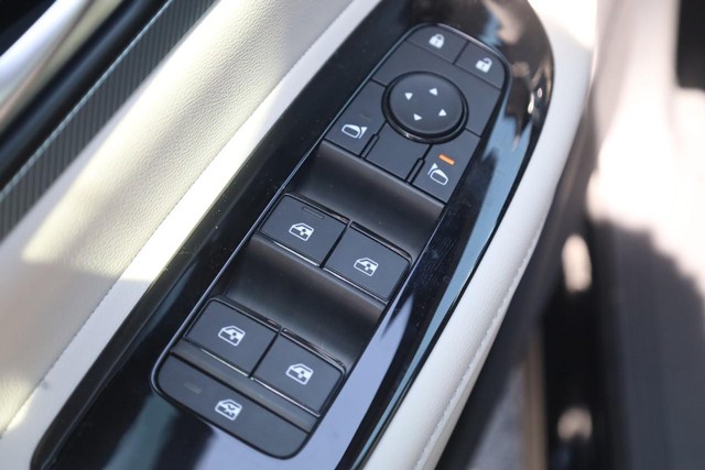 Nissan Murano Vehicle Image 10