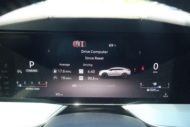 Nissan Murano Vehicle Image 13