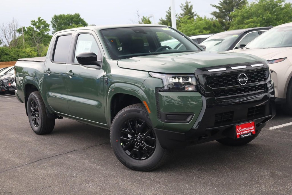 Nissan Frontier Vehicle Image 02