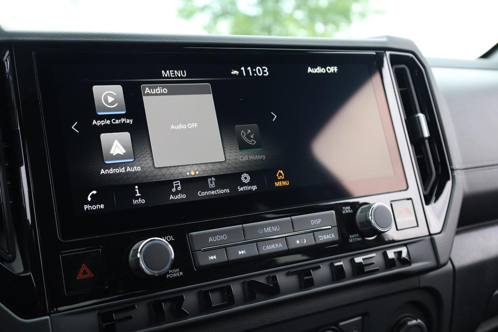 Nissan Frontier Vehicle Image 11