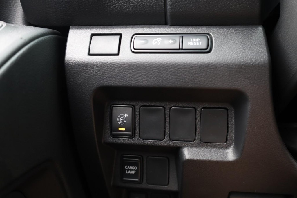 Nissan Frontier Vehicle Image 20