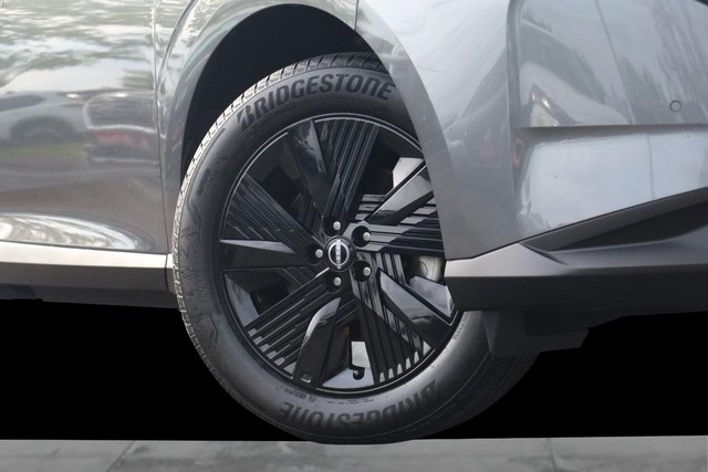 Nissan Murano Vehicle Image 03