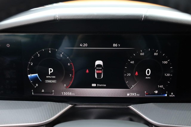 Nissan Murano Vehicle Image 15