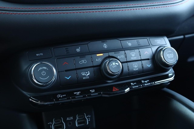 Dodge Durango Vehicle Image 16