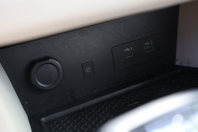 Nissan Pathfinder Vehicle Image 17