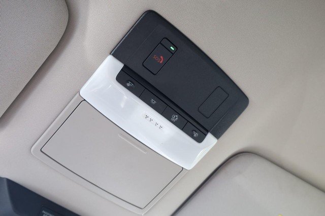 Nissan Pathfinder Vehicle Image 19