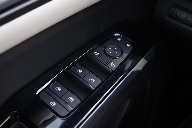 Nissan Pathfinder Vehicle Image 20