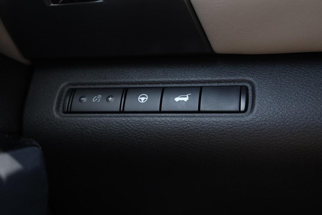 Nissan Pathfinder Vehicle Image 21