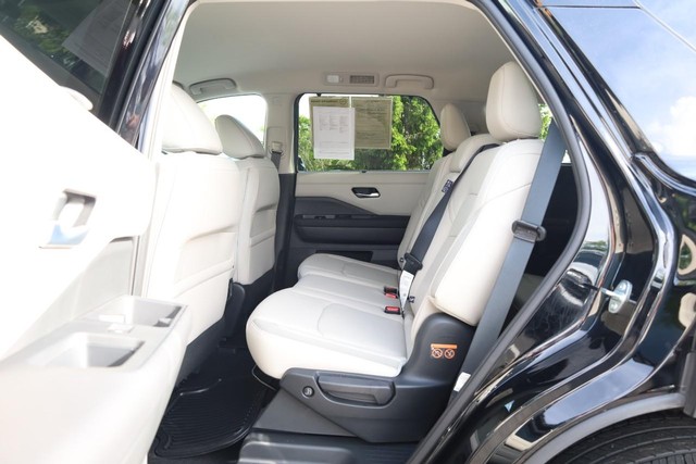 Nissan Pathfinder Vehicle Image 23