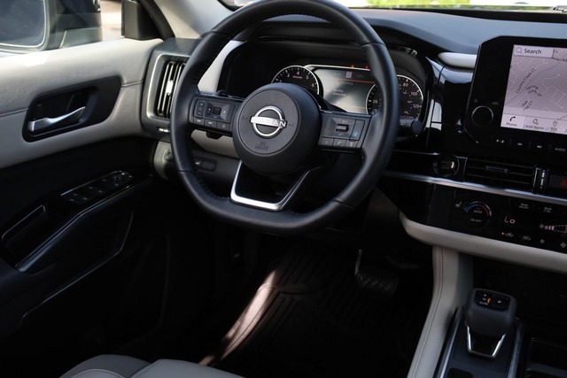 Nissan Pathfinder Vehicle Image 26