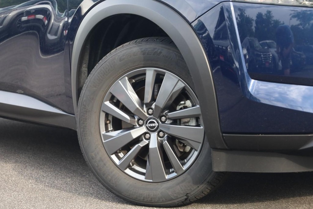Nissan Pathfinder Vehicle Image 03