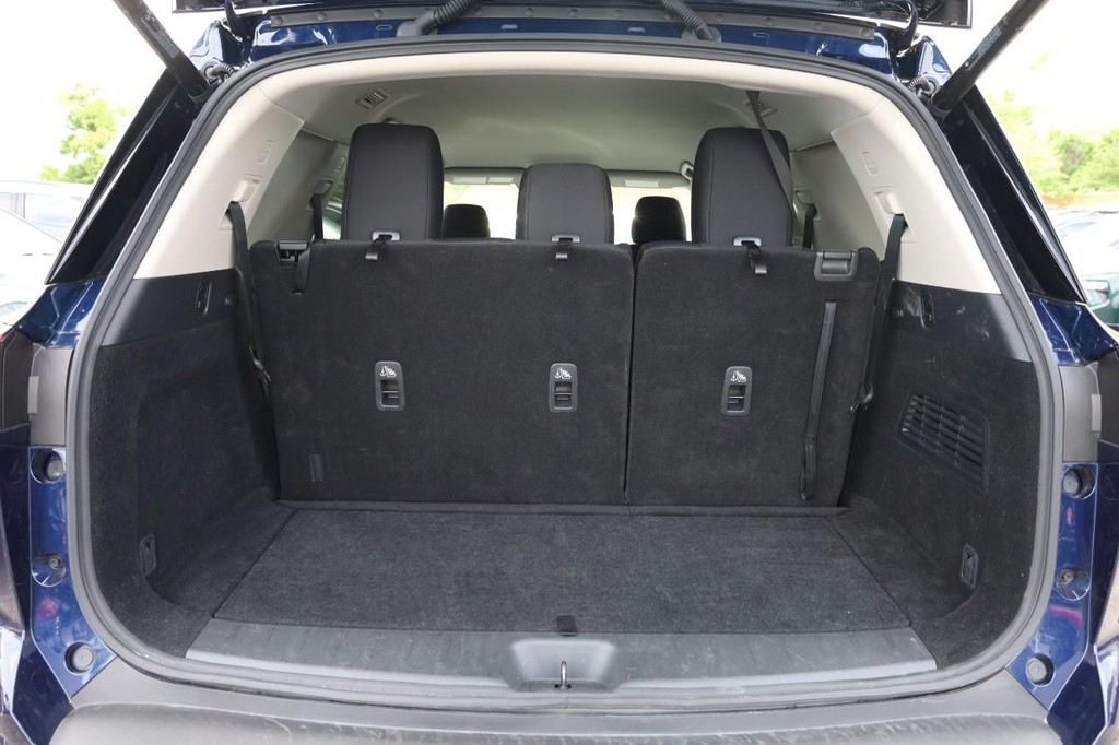 Nissan Pathfinder Vehicle Image 06