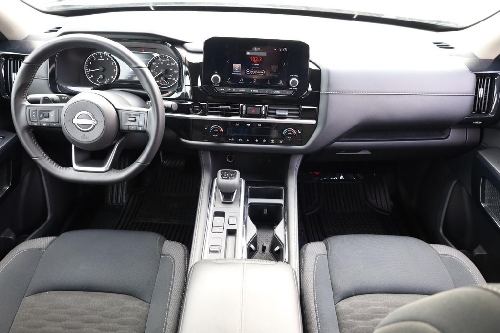 Nissan Pathfinder Vehicle Image 20