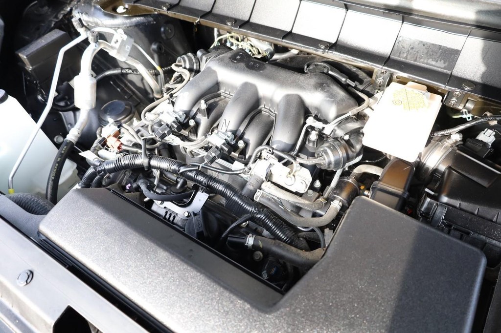 Nissan Pathfinder Vehicle Image 24