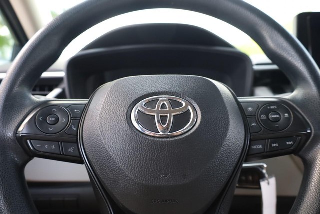 Toyota Corolla Vehicle Image 09