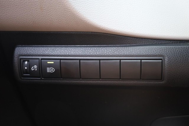 Toyota Corolla Vehicle Image 18