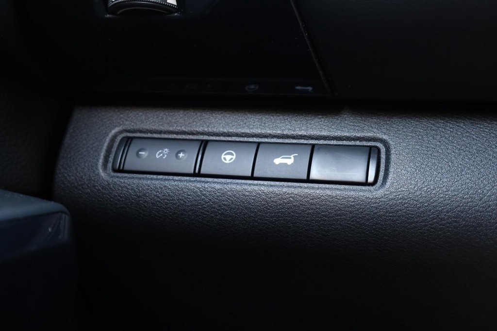 Nissan Pathfinder Vehicle Image 20