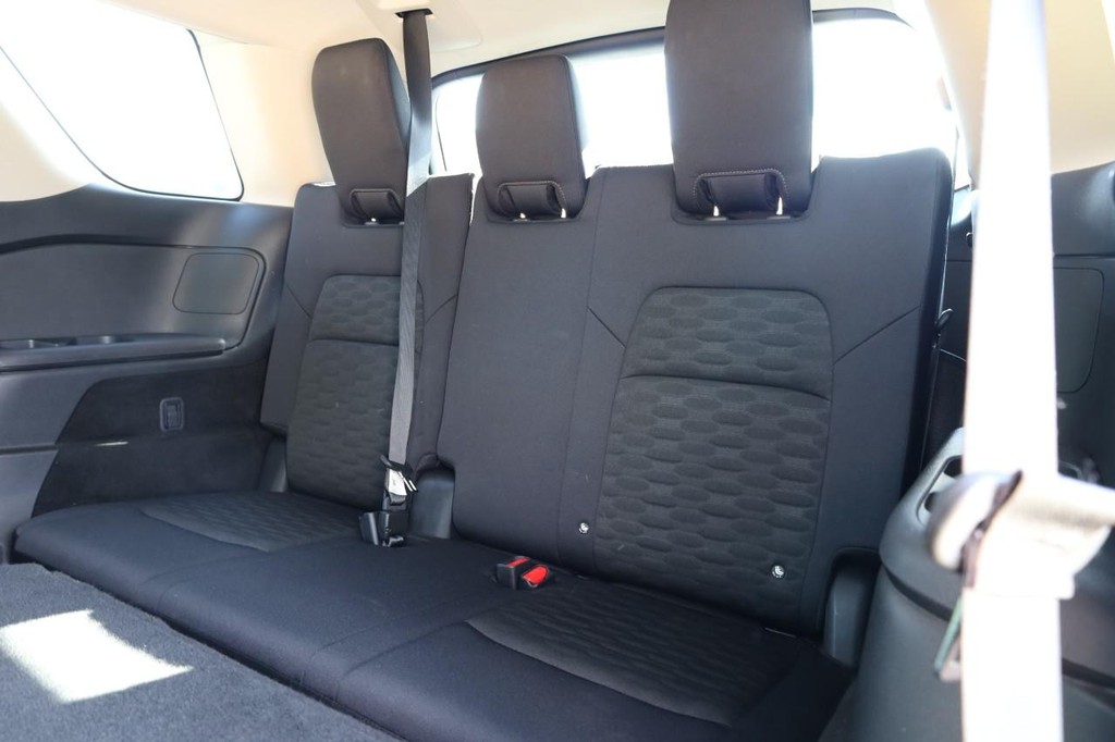 Nissan Pathfinder Vehicle Image 26