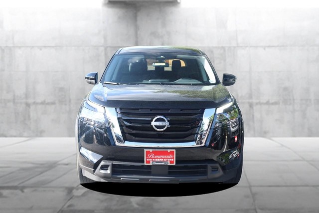 Nissan Pathfinder Vehicle Image 04