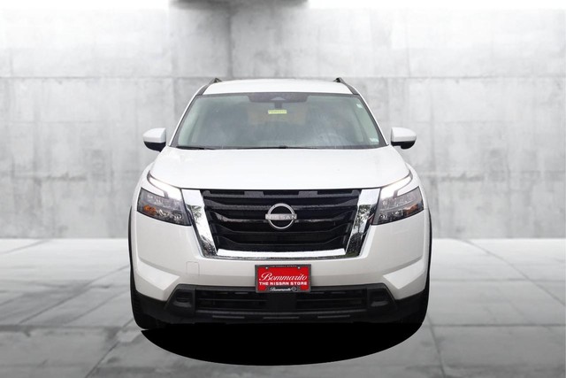 Nissan Pathfinder Vehicle Image 04