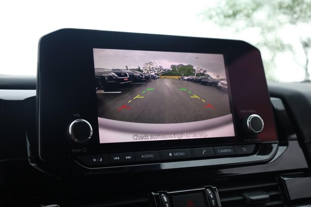Nissan Pathfinder Vehicle Image 14