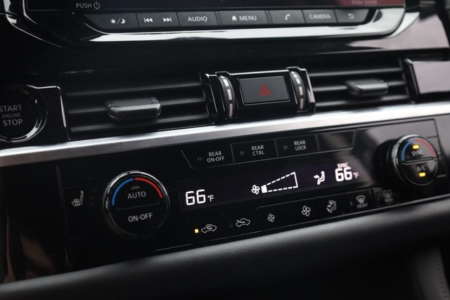 Nissan Pathfinder Vehicle Image 15