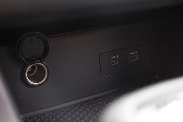 Nissan Pathfinder Vehicle Image 16
