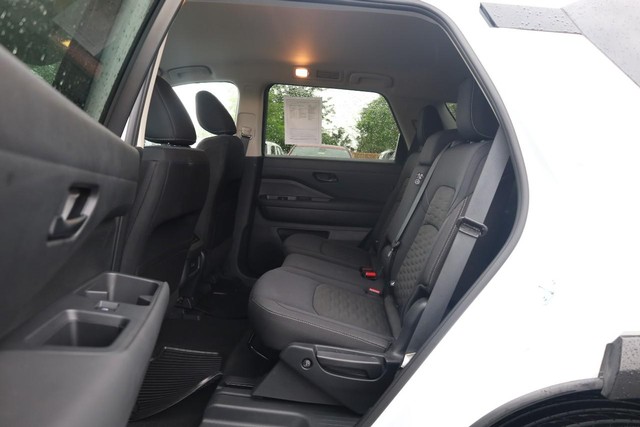 Nissan Pathfinder Vehicle Image 22