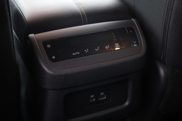 Nissan Pathfinder Vehicle Image 23