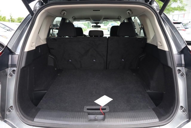Nissan Rogue Vehicle Image 07