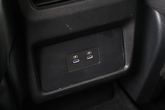 Nissan Rogue Vehicle Image 21